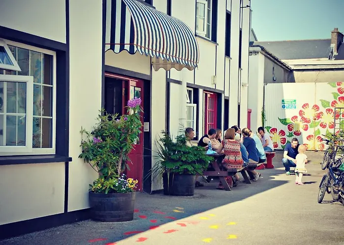 Neptune\'S Hostel